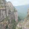 钦州钦南区招门窗安装/塞缝找个师傅,260一天8.5小时包中餐,几天到十几天过,想做长期的也可以,